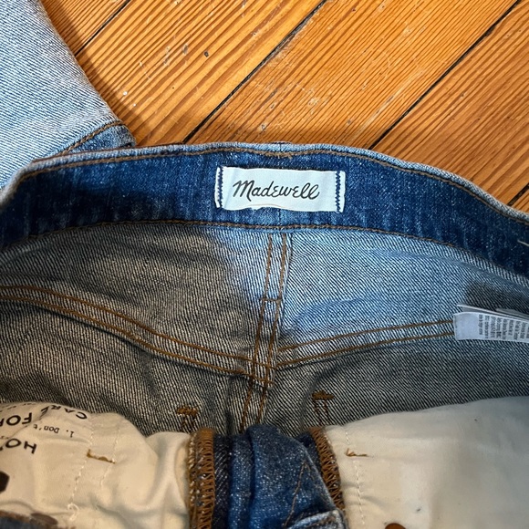 Madewell Classic Straight Jeans in Cristoforo Wash: Selvedge Edition - Picture 8 of 11